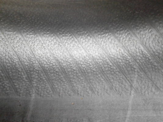 205R16C  CONTINENTAL  4X4 CONTACKT  110/108R บรรทุกได้ดี ปี 2012 ชุด 4 เส้น TEL.081-427-3941