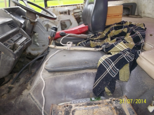 ขาย10ล้อมิตซูหลงหางปลาขึ้น 200และรถเกี่ยวได้หางไอโดรลิค