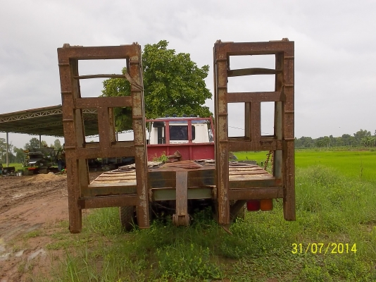 ขาย10ล้อมิตซูหลงหางปลาขึ้น 200และรถเกี่ยวได้หางไอโดรลิค