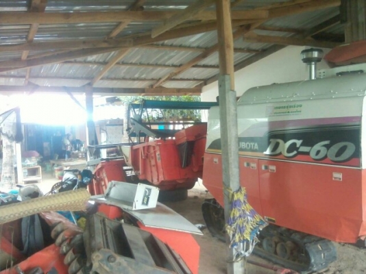 ขายรถเกี่ยวข้าว KUBOTA DC60 สวยมากใช้งานน้อย 1,342ชม. เครื่องดี ช่วงล่างแน่น ตู้นวดยังดีสภาพเดิม สนใจโทร 090-8588220คุณนะ