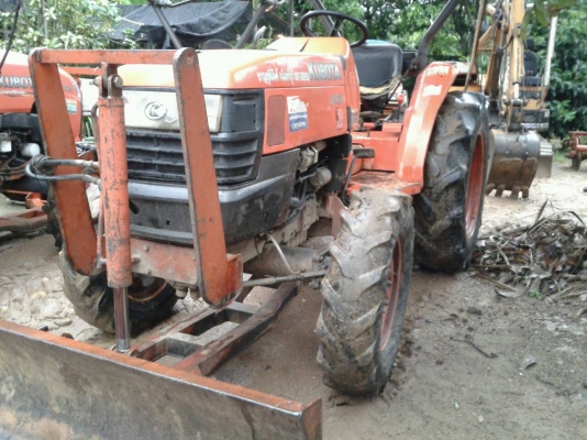 ขายรถไถ KUBOTA  L3408 พร้อมดันหน้า  มีเล่มทะเบียน