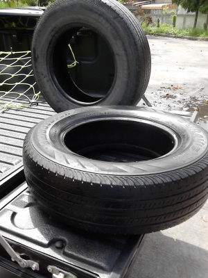205/70R15  BRIDGESTONE DURAVIS R611  มี 2 เส้น  TEL.081-427-3941