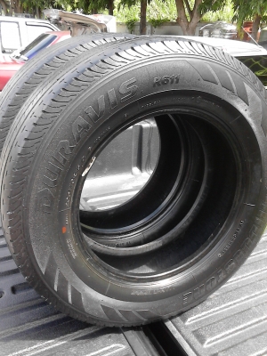 205/70R15  BRIDGESTONE DURAVIS R611  มี 2 เส้น  TEL.081-427-3941