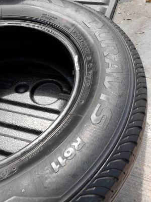 205/70R15  BRIDGESTONE DURAVIS R611  มี 2 เส้น  TEL.081-427-3941
