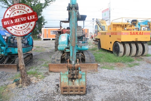 AUC 5 Code 170  รถขุด Komatsu PC40-7  ราคา เริ่มต้นการประมูล 330,000 บาท