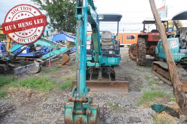 AUC 5 Code 169  รถขุด Komatsu PC35R-8  ราคา เริ่มต้นการประมูล 390,000 บาท