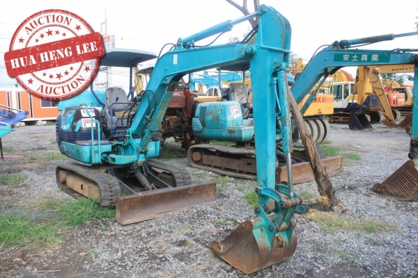 AUC 5 Code 169  รถขุด Komatsu PC35R-8  ราคา เริ่มต้นการประมูล 390,000 บาท