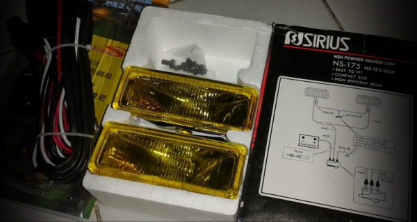 ชุดไฟ sport light ไฟตัดหมอก สำหรับรถทั่วไป H3/12V./55W ชุดไฟ sport light ไฟตัดหมอก สำหรับรถทั่วไป H3/12V./55W