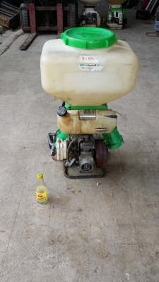 เครื่องฉีดพ่นยา เก่าญี่ปุ่น แบบกระเป๋าสะพาย เครื่องยนต์เบนซิน หลายขนาด สภาพดี เครื่องฉีดพ่นยา เก่าญี่ปุ่น แบบกระเป๋าสะพาย เครื่องยนต์เบนซิน หลายขนาด สภาพดี