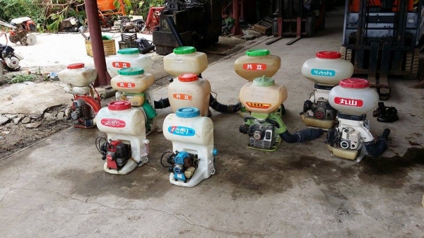 เครื่องฉีดพ่นยา เก่าญี่ปุ่น แบบกระเป๋าสะพาย เครื่องยนต์เบนซิน หลายขนาด สภาพดี