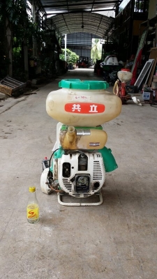 เครื่องฉีดพ่นยา เก่าญี่ปุ่น แบบกระเป๋าสะพาย เครื่องยนต์เบนซิน หลายขนาด สภาพดี เครื่องฉีดพ่นยา เก่าญี่ปุ่น แบบกระเป๋าสะพาย เครื่องยนต์เบนซิน หลายขนาด สภาพดี