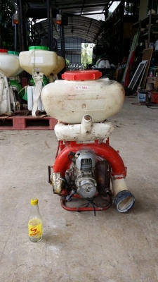 เครื่องฉีดพ่นยา เก่าญี่ปุ่น แบบกระเป๋าสะพาย เครื่องยนต์เบนซิน หลายขนาด สภาพดี เครื่องฉีดพ่นยา เก่าญี่ปุ่น แบบกระเป๋าสะพาย เครื่องยนต์เบนซิน หลายขนาด สภาพดี