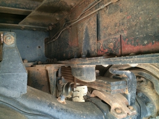 ขายเทลเลอร์บรรทุกแบคโฮ 10 ล้อ 2 เพลา ยี่ห้อ ISUZU Rocky 210 เครื่องยนต์ 6 bg เทอร์โบ อินเตอร์คลูเลอร์