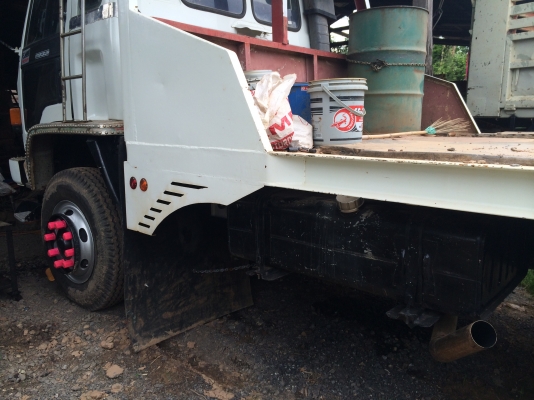 ขายเทลเลอร์บรรทุกแบคโฮ 10 ล้อ 2 เพลา ยี่ห้อ ISUZU Rocky 210 เครื่องยนต์ 6 bg เทอร์โบ อินเตอร์คลูเลอร์