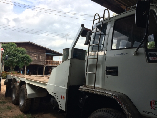 ขายเทลเลอร์บรรทุกแบคโฮ 10 ล้อ 2 เพลา ยี่ห้อ ISUZU Rocky 210 เครื่องยนต์ 6 bg เทอร์โบ อินเตอร์คลูเลอร์