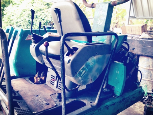 ขายรถแบคโฮ KOMATSU PC 30 - 7 ปั๊มนิ้ว มีไลด์ห้วเจาะ ไฟฟ้าตัด ใชงานได้เลย