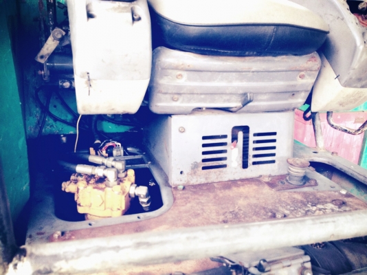 ขายรถแบคโฮ KOMATSU PC 30 - 7 ปั๊มนิ้ว มีไลด์ห้วเจาะ ไฟฟ้าตัด ใชงานได้เลย