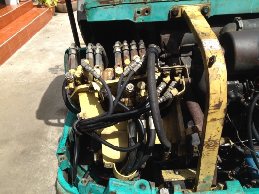 ขายรถแบคโฮ KOMATSU PC 30 - 7 ปั๊มนิ้ว มีไลด์ห้วเจาะ ไฟฟ้าตัด ใชงานได้เลย