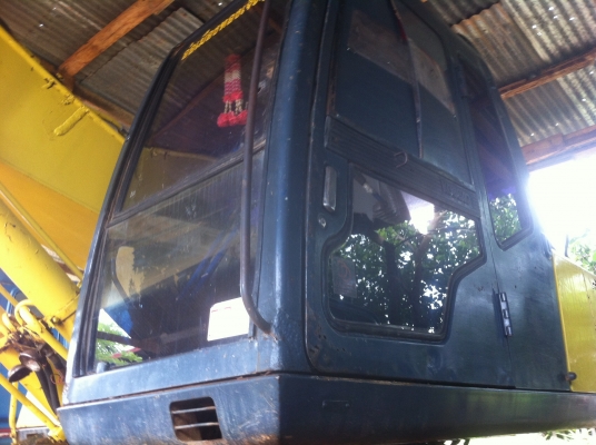 ขายแม็คโคร KOBELCO SK200MART /// สภาพพร้อมใช้งานเครื่องปั้มดีเยี่ยม เอวแน่นโซ่หนาทั้งสองข้าง เอกสารใบแจ้งจำหน่าย