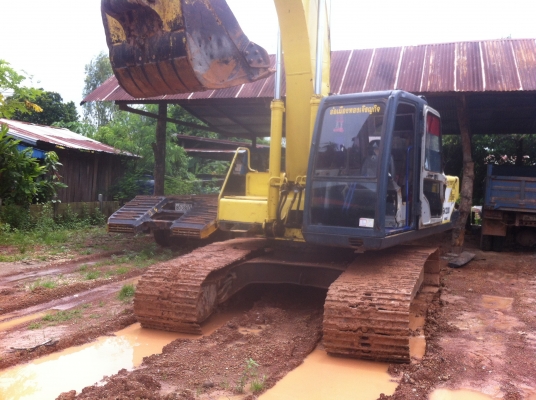 ขายแม็คโคร KOBELCO SK200MART /// สภาพพร้อมใช้งานเครื่องปั้มดีเยี่ยม เอวแน่นโซ่หนาทั้งสองข้าง เอกสารใบแจ้งจำหน่าย