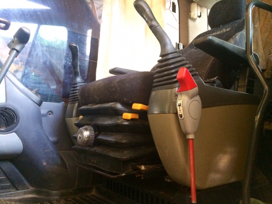 ขายแบคโฮ komatsu pc 200 รุ่น 7