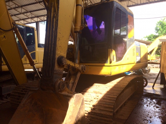 ขายแบคโฮ komatsu pc 200 รุ่น 7