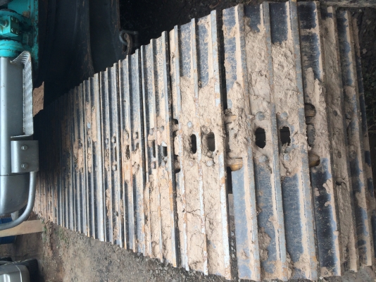 ขายแบคโฮ ยี่ห้อ KOBELCO SK120 Mark 5 อาร์มพิเศษ ใบแทค 70 ซม. ขายแบคโฮ ยี่ห้อ KOBELCO SK120 Mark 5 อาร์มพิเศษ ใบแทค 70 ซม.