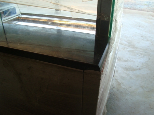 ตู้โชว์เค้ก      แอร์เย็น  มีไฟ 1 ดวง