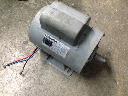 ชายมอเตอร์ Toshiba 1 HP. 1450 RPM. 220 V ไฟบ้าน สภาพเก่าเก็บ ใช้งานมาไม่กี่ชั่วโมง วิ่งนิ่ม พร้อมใช้งาน