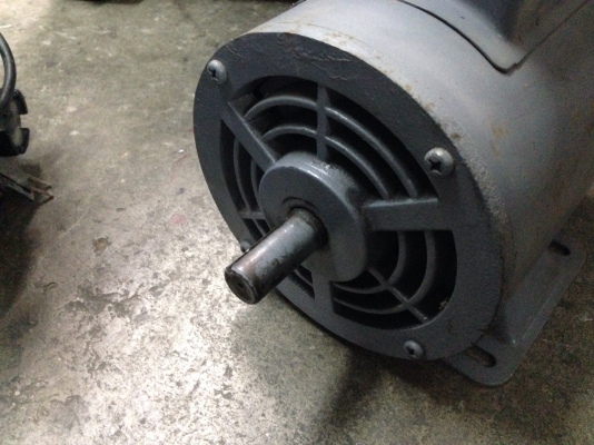 ชายมอเตอร์ Toshiba 1 HP. 1450 RPM. 220 V ไฟบ้าน สภาพเก่าเก็บ ใช้งานมาไม่กี่ชั่วโมง วิ่งนิ่ม พร้อมใช้งาน