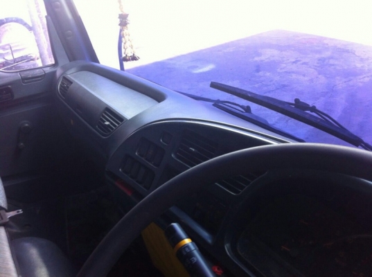 รถอีซูซุ 10 ล้อดั้ม 270 แรงม้า. ปี 40 สนใจติดต่อ 081 - 6079515 รถอีซูซุ 10 ล้อดั้ม 270 แรงม้า. ปี 40 สนใจติดต่อ 081 - 6079515