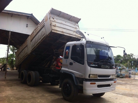 รถอีซูซุ 10 ล้อดั้ม 270 แรงม้า. ปี 40 สนใจติดต่อ 081 - 6079515 รถอีซูซุ 10 ล้อดั้ม 270 แรงม้า. ปี 40 สนใจติดต่อ 081 - 6079515