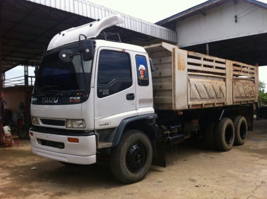 รถอีซูซุ 10 ล้อดั้ม 270 แรงม้า. ปี 40  สนใจติดต่อ 081 - 6079515