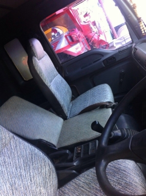 รถอีซูซุ 10 ล้อดั้ม 270 แรงม้า. ปี 40 สนใจติดต่อ 081 - 6079515 รถอีซูซุ 10 ล้อดั้ม 270 แรงม้า. ปี 40 สนใจติดต่อ 081 - 6079515