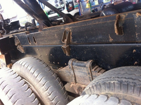 รถอีซูซุ 10 ล้อดั้ม 270 แรงม้า. ปี 40 สนใจติดต่อ 081 - 6079515 รถอีซูซุ 10 ล้อดั้ม 270 แรงม้า. ปี 40 สนใจติดต่อ 081 - 6079515