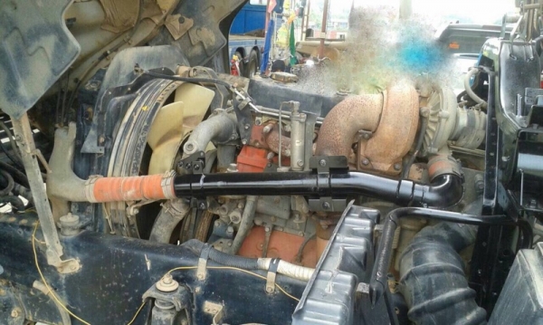 รถอีซูซุ 10 ล้อดั้ม 270 แรงม้า. ปี 40 สนใจติดต่อ 081 - 6079515 รถอีซูซุ 10 ล้อดั้ม 270 แรงม้า. ปี 40 สนใจติดต่อ 081 - 6079515