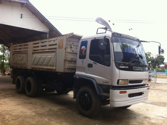 รถอีซูซุ 10 ล้อดั้ม 270 แรงม้า. ปี 40 สนใจติดต่อ 081 - 6079515 รถอีซูซุ 10 ล้อดั้ม 270 แรงม้า. ปี 40 สนใจติดต่อ 081 - 6079515