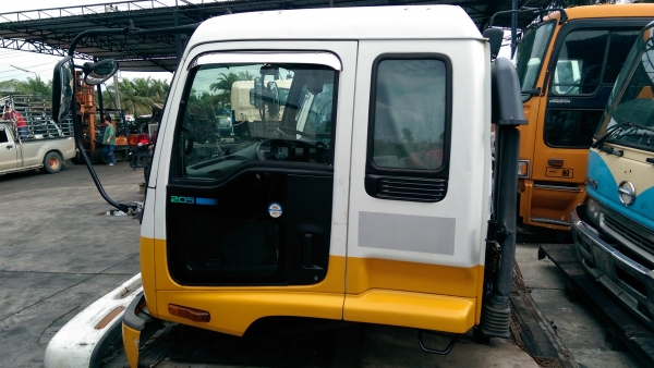 หัวอีซูซุเดก้า โฉมใหม่ คอนโซลภายในสีดำ ตรงรุ่นบ้านเรา หัวอีซูซุเดก้า โฉมใหม่ คอนโซลภายในสีดำ ตรงรุ่นบ้านเรา