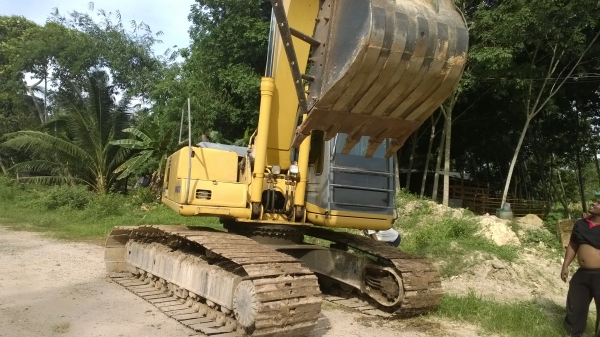 PC200-6 S/N88822 มีอินวอยน์..รถสวยใช้ได้ สภาพดี ไฟฟ้าครบ เอวแน่น ช่วงล่างดี...