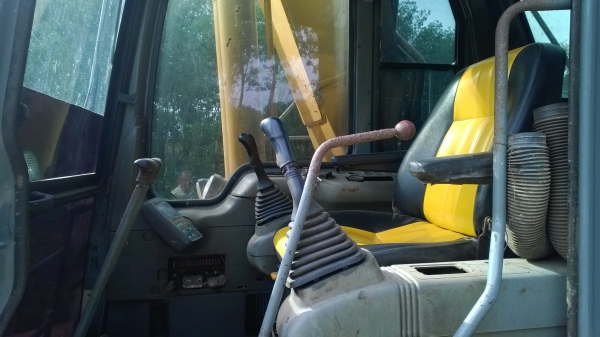 PC200-6 S/N88822 มีอินวอยน์..รถสวยใช้ได้ สภาพดี ไฟฟ้าครบ เอวแน่น ช่วงล่างดี...