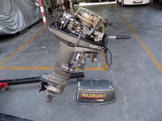 ...ขาย เครื่องเรือ SUZUKI 25 แรง นำเข้าจากญี่ปุ่น เครื่องติดง่ายเดินดี ราคา 29,500