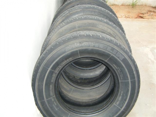 ขายยางบรรทุกMICHELINขอบ15"