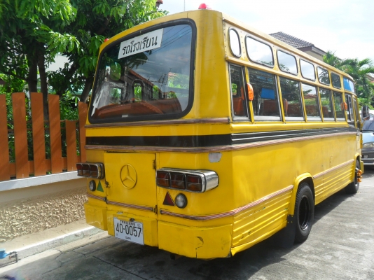 ขายรถตู้และรถมินิบัสรับส่งนักเรียน
