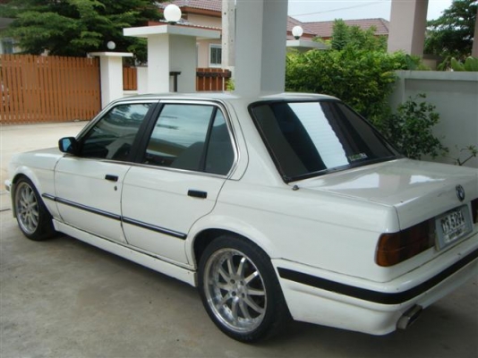 ขายBMW E30 เครื่อง sr20 หน้า ดิส หลัง ดิส ขายBMW E30 เครื่อง sr20 หน้า ดิส หลัง ดิส