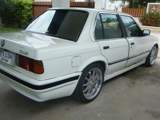 ขายBMW E30 เครื่อง sr20 หน้า ดิส หลัง ดิส ขายBMW E30 เครื่อง sr20 หน้า ดิส หลัง ดิส