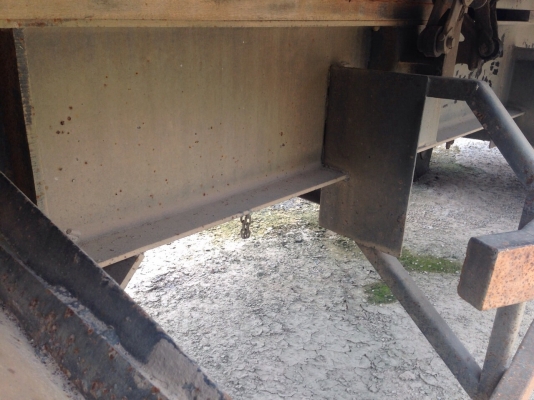 ขายหางดั้มสามมิตร 2 เพลา ปี 32 สนใจโทร 081-9701072 ขายหางดั้มสามมิตร 2 เพลา ปี 32 สนใจโทร 081-9701072