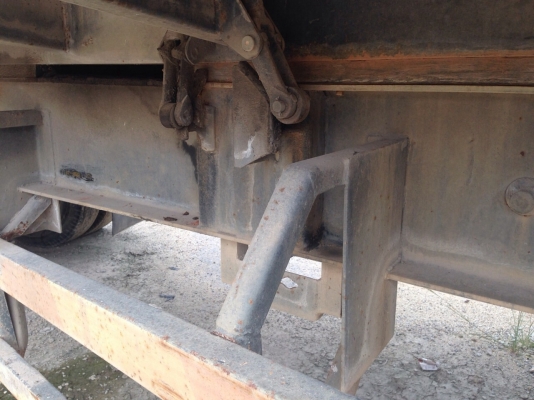 ขายหางดั้มสามมิตร 2 เพลา ปี 32 สนใจโทร 081-9701072 ขายหางดั้มสามมิตร 2 เพลา ปี 32 สนใจโทร 081-9701072