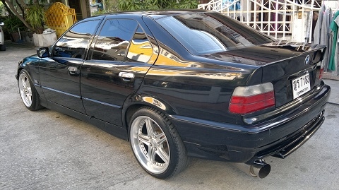 BMW AIRBAG ABSเครื่อง1เจโบใหญ่ เกียร์ออโต้ เครื่องเสียงชุดใหญ่ ทั้งสวยทั้งแรง