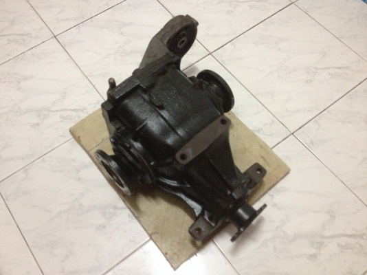 ขายเฟืองท้าย bmw e30 เบอร์ 3,91 สภาพดี ราคา2900บาท โทร0924462525โส กทม