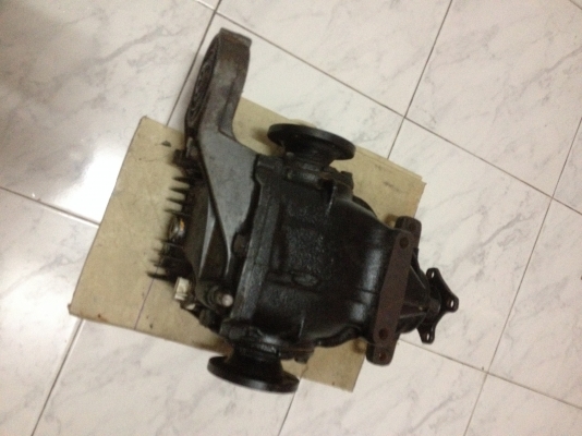 ขายเฟืองท้าย bmw e30 เบอร์ 3,91 สภาพดี ราคา2900บาท โทร0924462525โส กทม